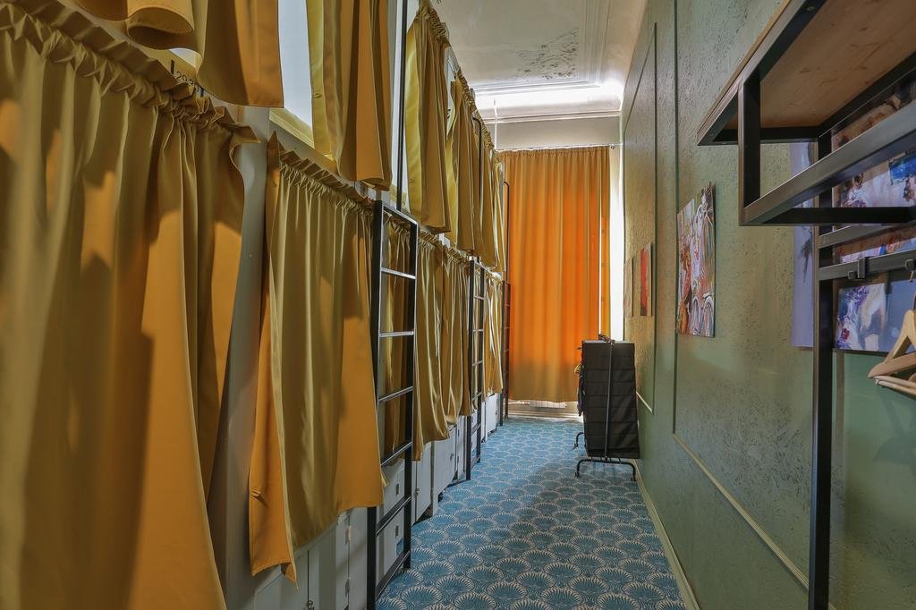 Хостел Capsule de Lux ApraxInn Санкт-Петербург-16