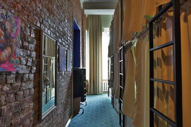 Хостел Capsule de Lux ApraxInn Санкт-Петербург-41