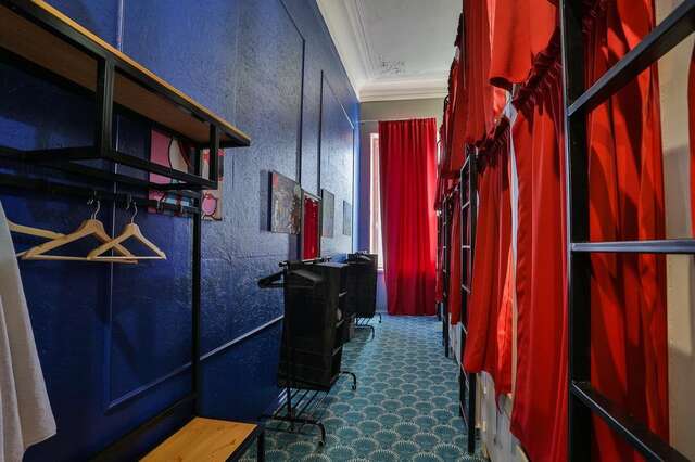 Хостел Capsule de Lux ApraxInn Санкт-Петербург-24