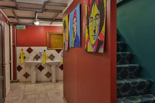 Хостел Capsule de Lux ApraxInn Санкт-Петербург Капсула в мужском 14 местном номере-2